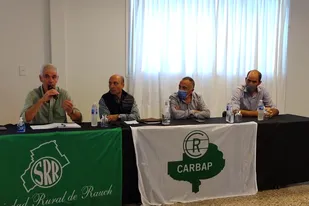 Hoy, en la Sociedad Rural de Rauch, se llevó a cabo la reunión de dirigentes de Carbap