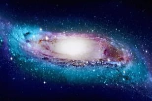 La luz antigua, llamada fondo cósmico de microondas, se imprimió en el cielo cuando el universo tenía 370.000 años
