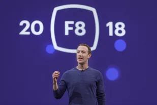 Mark Zuckerberg en la conferencia inaugural de F8 2018, la reunión anual para desarrolladores