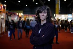 La escritora Eugenia Almeida fue premiada en la Feria del Libro por su primer libro de ensayos, "Inundación"
