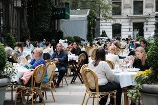 Restaurantes llenos en Bryant Park, Manhattan.  Spencer Platt/Getty Images/AFP