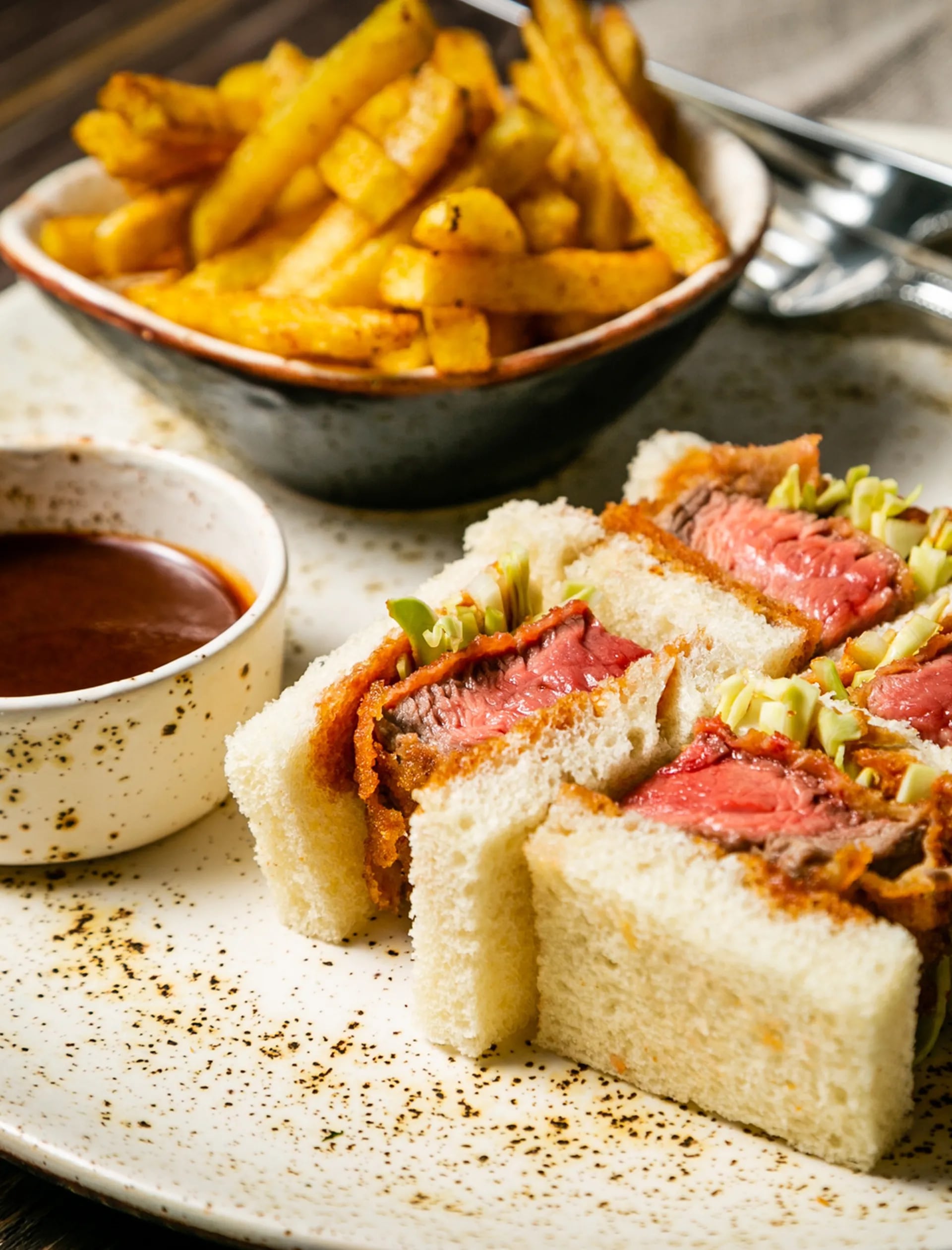 Katsu sando: el sándwich de carne japonés que hizo historia en la  cuarentena - LA NACION