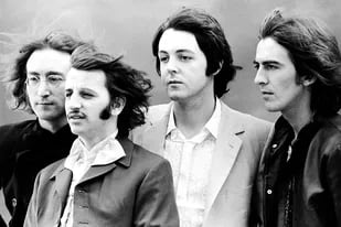 The Beatles, en julio de 1968, después de pasar por la cabaña de George Harrison en Kinfauns para demear el Álbum Blanco