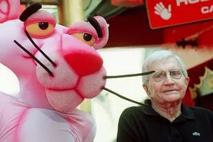Blake Edwards y su fiel amiga La pantera rosa. El director, guionista e ideólogo de la saga cinematográfica murió hace diez años