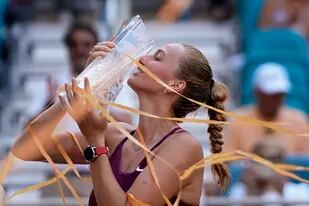 Petra Kvitova había ganado un partido y perdido otro ante Elena Rybakina; fue la primera vez que se cruzaron en una final