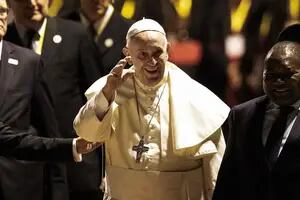 Francisco pide austeridad en el Vaticano para bajar el déficit