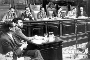 Una de las audiencias del histórico juicio a las juntas militares, en 1985