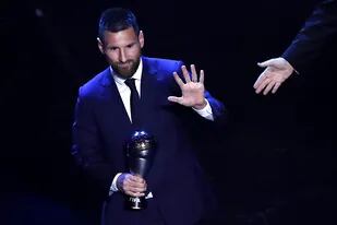 Lionel Messi es el tercer atleta mejor pago del mundo, según la revista Forbes