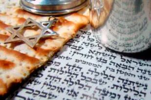 Desde la salida de la primera estrella del sábado 27 de marzo, la comunidad judía celebra Pésaj