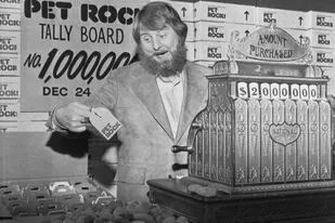 Gary Dahl logró vender cinco millones de rocas como "mascotas" en 1975