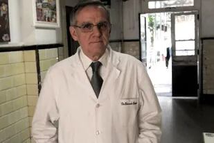 El médico infectólogo Eduardo López