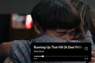 El tema "Running up that hill", estrenado en 1985, ha alcanzado niveles de popularidad inesperados tras ser incluido en la cuarta temporada de Stranger Things