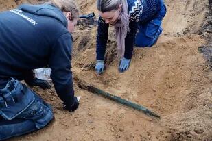 Un equipo de arqueólogos daneses hallaron una espada de 3000 años de antigüedad en excelente estado de preservación