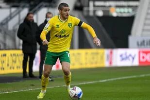 Emiliano Buendía: Norwich City confirmó este lunes su pase a Aston Villa por una cifra millonaria