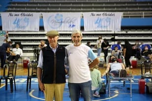 El inglés Geoffrey Cardozo y el argentino Julio Aro, en el Estadio Polideportivo de Mar del Plata