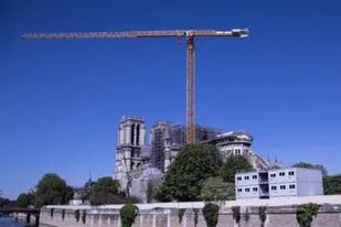 Vista de la reconstrucción de Notre Dame luego del incendio
