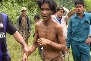 Ho Van Lang al momento de ser rescatado