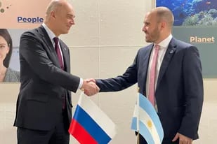 El ministro de Finanzas ruso, Anton Siluanov, junto con Martín Guzmán en la cumbre del G-20