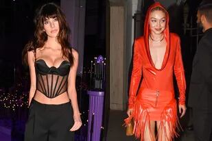 Camila Morrone y Gigi Hadid, la ex y la actual novia de Leo Di Caprio lucieron impactantes looks en el desfile de Versace