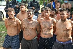 16/04/2022 Pandilleros detenidos en El Salvador POLITICA CENTROAMÉRICA EL SALVADOR POLICÍA NACIONAL CIVIL DE EL SALVADOR