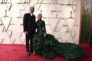 Will Smith, izquierda, y Jada Pinkett Smith llegan a los Oscar el 27 de marzo de 2022 en el Teatro Dolby en Los Angeles. (Foto Jordan Strauss/Invision/AP)
