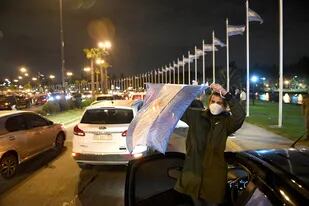 Caravana y protesta en Tigre solicitando apertura de la cuarentena