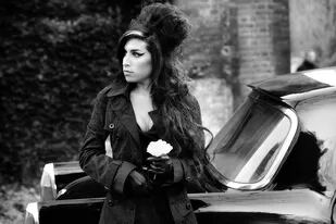 'Amy', de Asif Kapadia, recorre la vida y carrera de la cantante británica Amy Winehouse, fallecida en 2011
