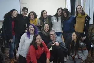 Los jóvenes obtuvieron becas a través del comité argentino de UWC, organización que nació en Gales en 1962 y cuenta con colegios en 17 países.