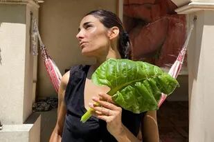 Juana Viale se mostró enamorada de su huerta y los vegetales orgánicos que cosecha en su casa