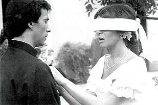 Imanol Arias y Susú Pecoraro, en Camila, la película de María Luisa Bemberg, de 1984
