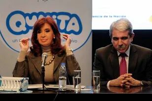 Cristina Kirchner y Aníbal Fernández, al presentar el Plan Qunita