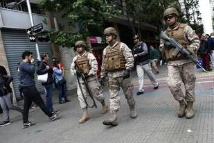 "El Ejército estará en las calles mientras sea necesario", dijo el jefe de la Defensa Nacional