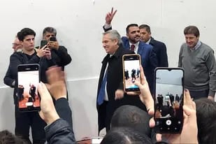 El presidente Alberto Fernández llega al acto en Ushuaia