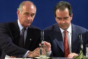 Fernando de la Rúa y José Luis Machinea fueron los encargados de anunciar un acuerdo con el FMI
