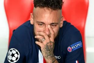 Neymar Jr. se perderá lo que resta de la temporada tras sufrir una 'recaída' de su recurrente lesión en el tobillo derecho