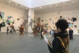 Instalación de Haegue Yang en el corazón del museo