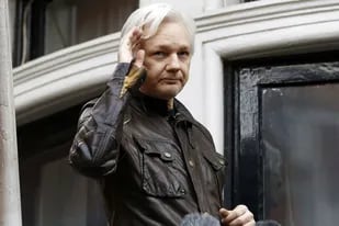 Assange en la embajada ecuatoriana en Londres