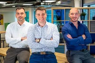Los cofundadores de Payhawk, Konstantin Djengozov, CFO (izquierda), Hristo Borisov, CEO (centro), Boyko Karadzhov, CTO (derecha) (Foto: Business Wire)