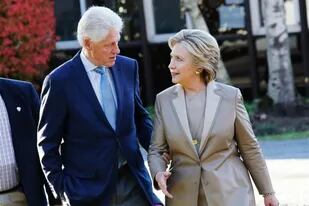 Los cimbronazos maritales que sufrieron Bill y Hillary Clinton quedaron atrás y triunfó el amor, como en muchas otras parejas célebres