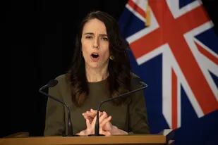 La primera ministra de Nueva Zelanda Jacinda Ardern anunció hoy la postergación de los comicios en una conferencia de prensa