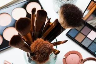En el pasado, muchos de los productos de belleza que se utilizaban contenían sustancias tóxicas