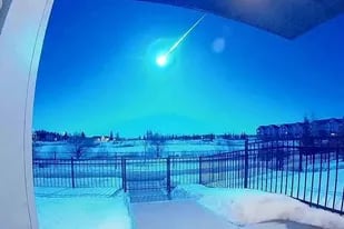 Un meteorito iluminó de azul el cielo en Alberta, Canadá