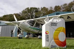 Esta avioneta completó un vuelo con combustible sintético de la empresa Zero Petroleum y estableció un récord de Guinness