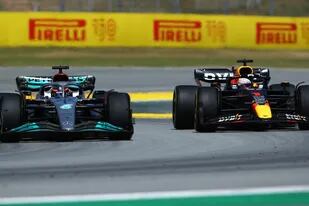 George Russeell batalla con el campeón Max Verstappen en el Gran Premio de España; Mercedes recuperó protagonismo en el circuito de Montmeló y alimenta ilusiones para el resto de la temporada