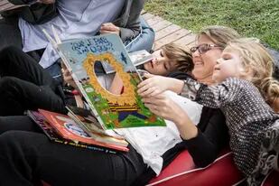 Libros, poesía y talleres para compartir en familia en el festival Leer. Literatura en el río de San Isidro