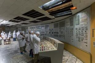 Una vista de la sala de control del reactor número 2 de la planta nuclear de Chernobyl, donde un hongo crece y tiene la capacidad de convertirse en un escudo biológico contra las radiaciones del espacio para una futura misión tripulada a Marte