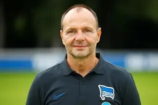 El entrenador de arqueros Zsolt Petry fue despedido de Hertha Berlin