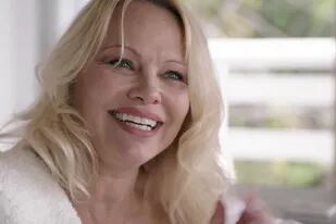 Netflix estrenó Pamela Anderson, una historia de amor, documental que ofrece el punto de vista de la propia actriz sobre su vida y escándalos