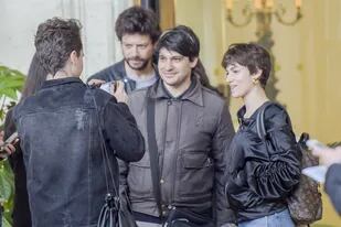 Los actores de La casa de Papel fueron vistos en Roma en medio del anuncio del regreso de la serie en 2019 y no dudaron en posar para las fotos con sus seguidores
