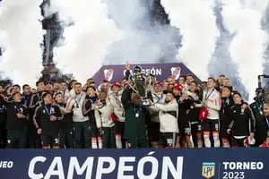 El gesto solidario de Enzo Pérez en el festejo del River campeón de la Liga Profesional